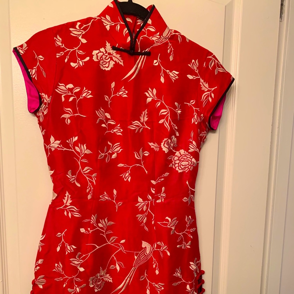 Shanghai Tang 100% silk red embroidered mini dress